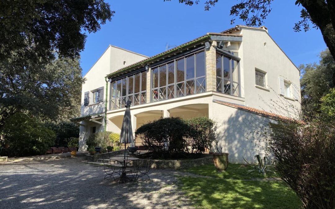 Vente Maison – 11 pièces – 250 m² à Nîmes (30900)