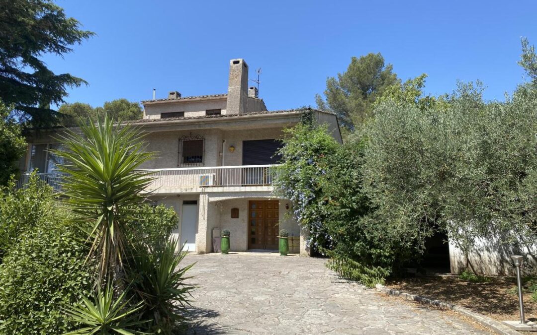 Vente Maison – 8 pièces – 282 m² à Nîmes (30000)